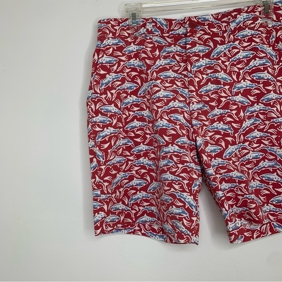 Vineyard Vines performance red fish print shorts - Picture 2 of 8